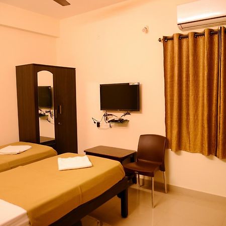 Arjun Inn Chennai Bagian luar foto