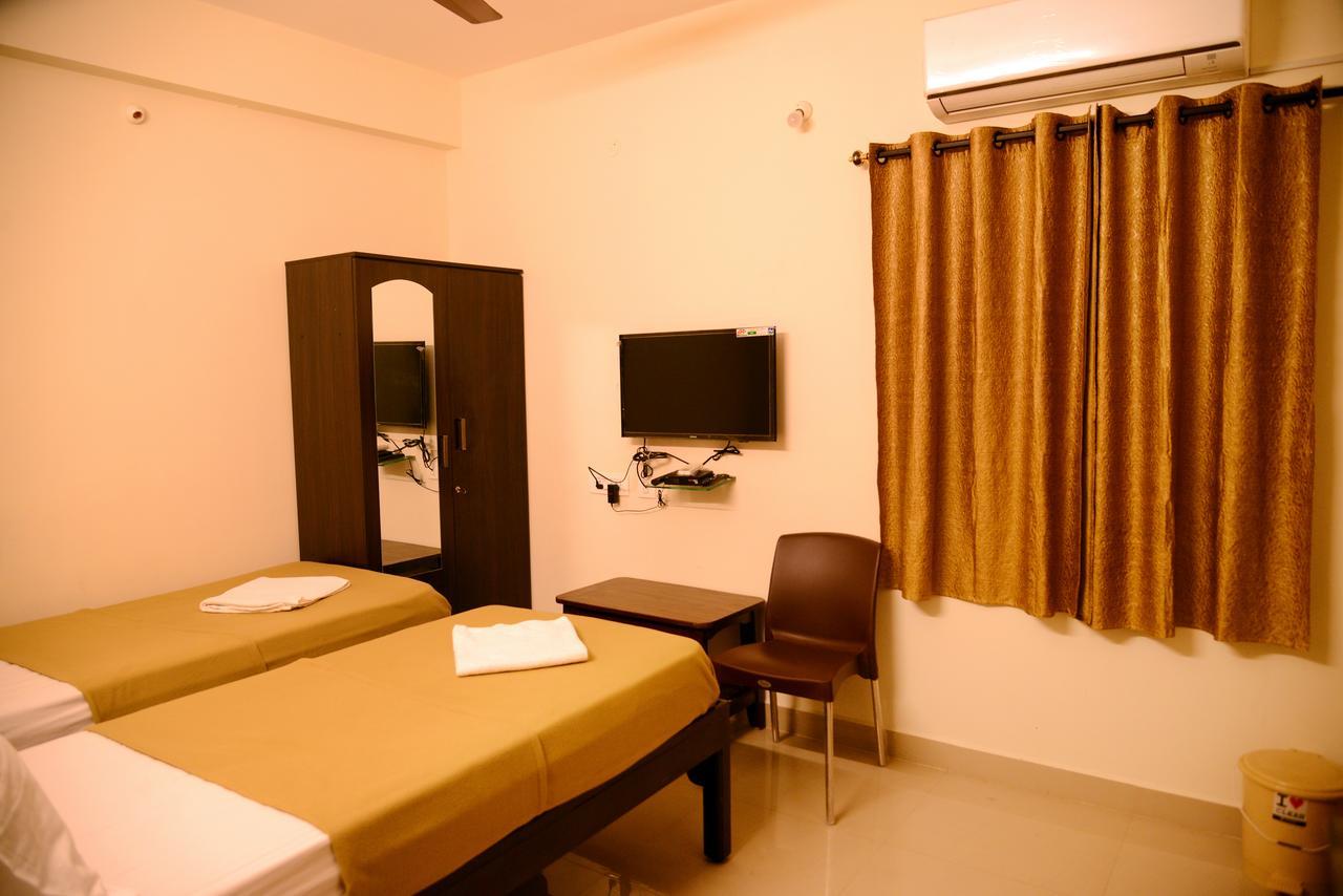Arjun Inn Chennai Bagian luar foto
