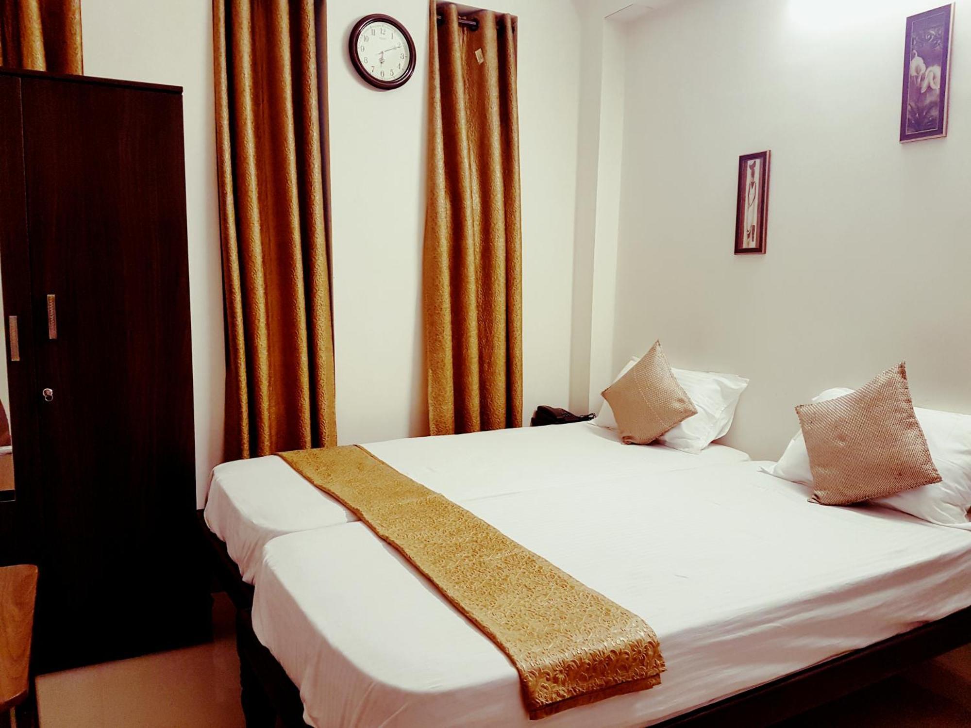 Arjun Inn Chennai Bagian luar foto